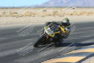 media/Jan-10-2025-CVMA Friday Practice (Fri) [[489e0da257]]/Group 4 and Trackday/Session 2 (Turn 4 Inside)/